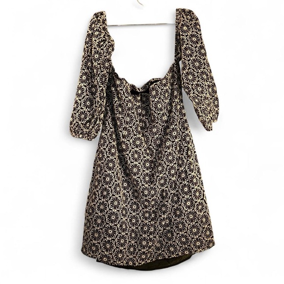 Showpo Black And White Floral Dress With Puffy Sleeve Size 16 - Picture 2 of 6